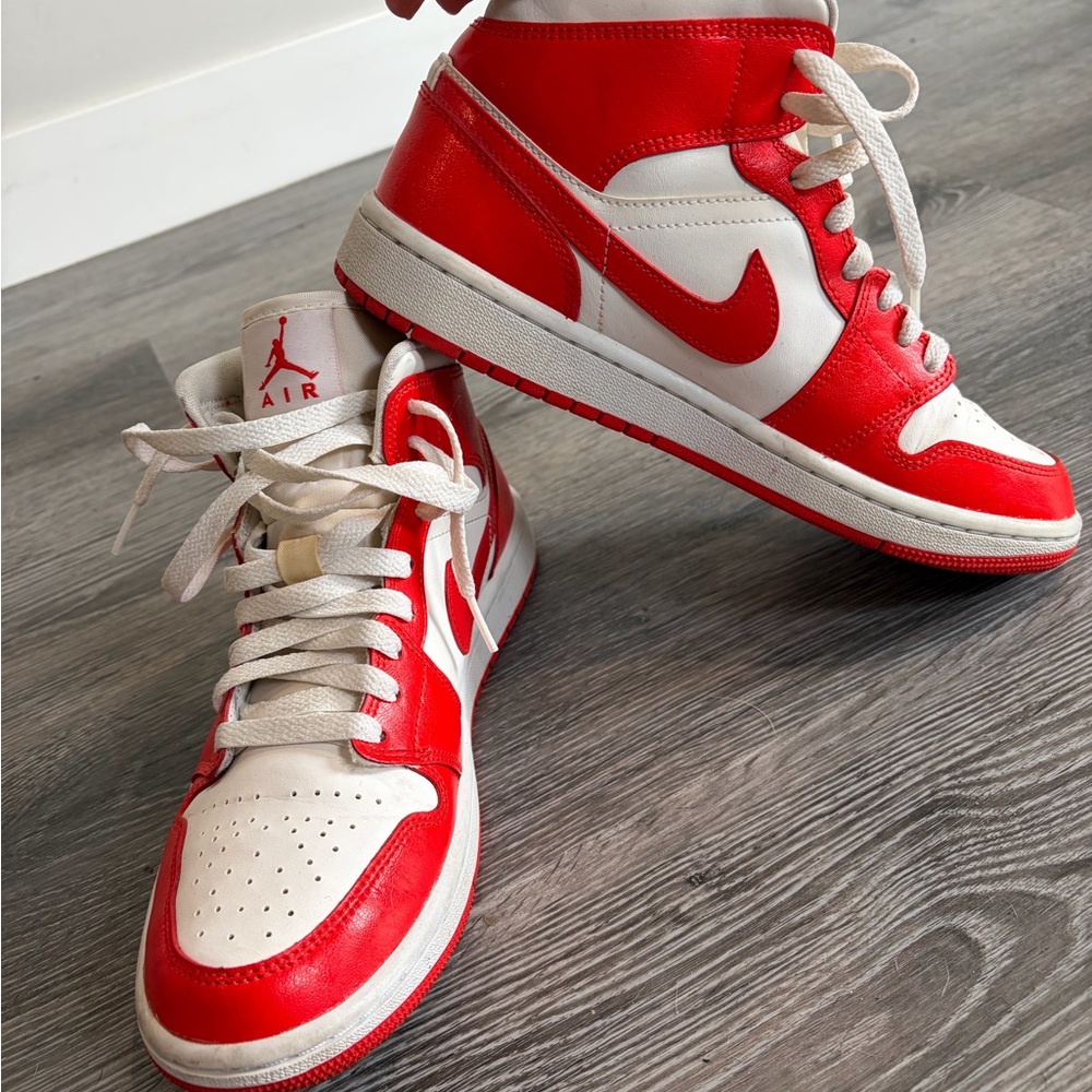 Air Jordan 1 Mid Habanero Women’s Sneakers